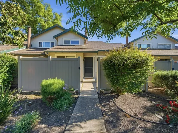 1017 Copeland Creek Drive, Rohnert Park, CA 94928