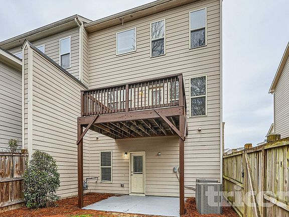 3rd image of 764 Wexford Cove Way