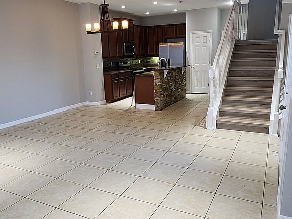 3rd image of 4872 Fiorazante Ave
