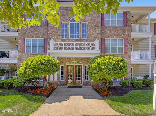 422 Sophee Lane, Lakewood, NJ 08701