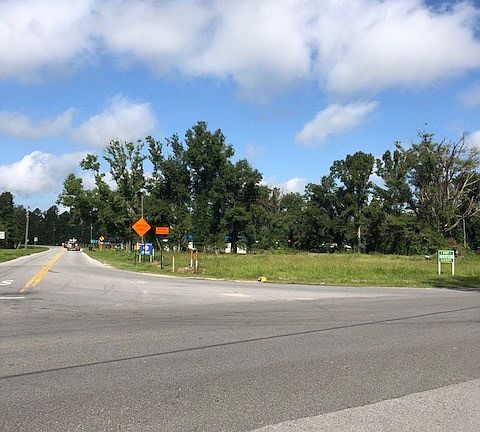 2nd image of 2475 S Highway 71