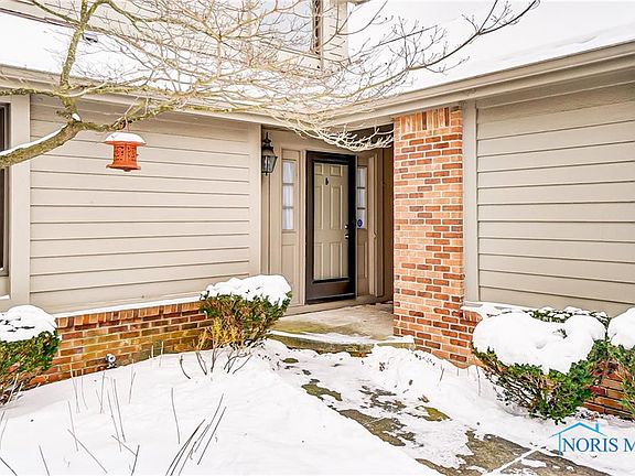3rd image of 6767 Carrie Pine Ln