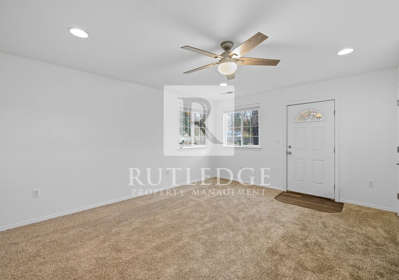 176 Mallory Ln — Photo 4
