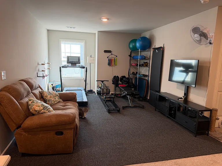 121 Garnet Dr — Photo 10