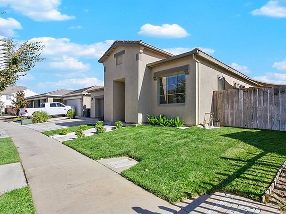 2nd image of 2319 Breton Dr