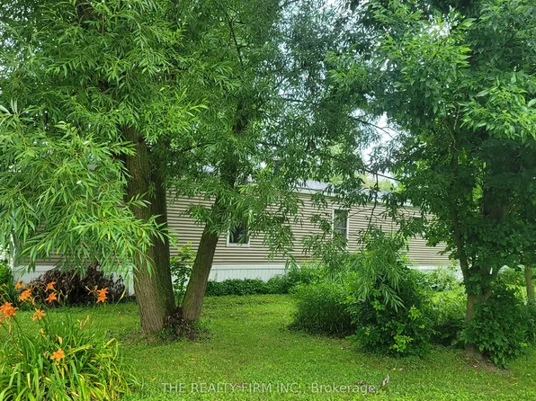 75049 Hensall Rd #18, Huron East, ON N0K 1W0