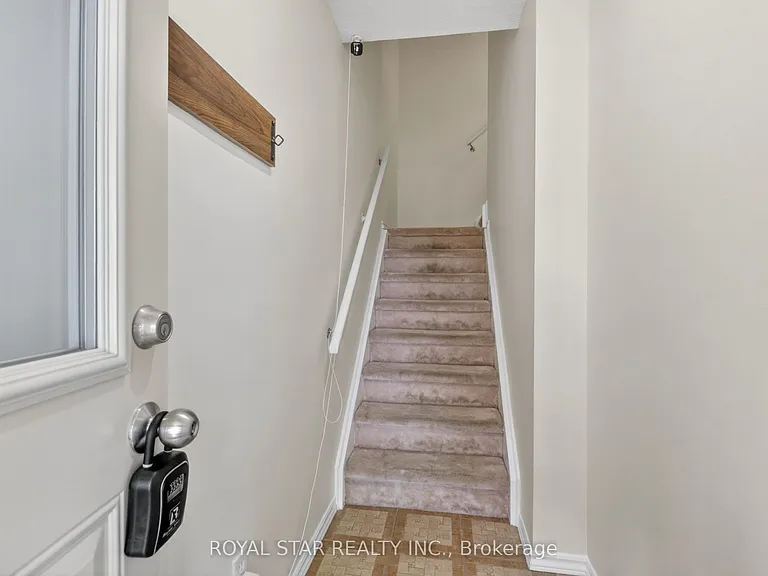 762 Saint Andre Dr #5B — Photo 3