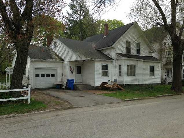 2nd image of 8 Cushing St