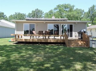 9213 Camelot Dr, White Lake, MI 48386