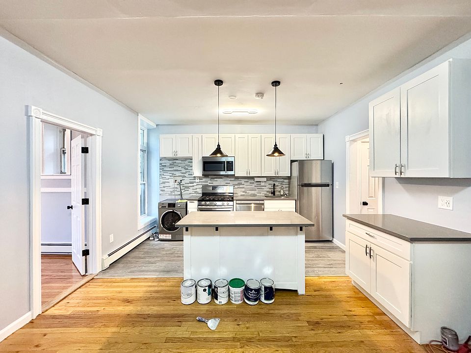 1st image of 327 Sumpter St APT 1