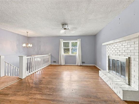 3rd image of 4831 Reeder St