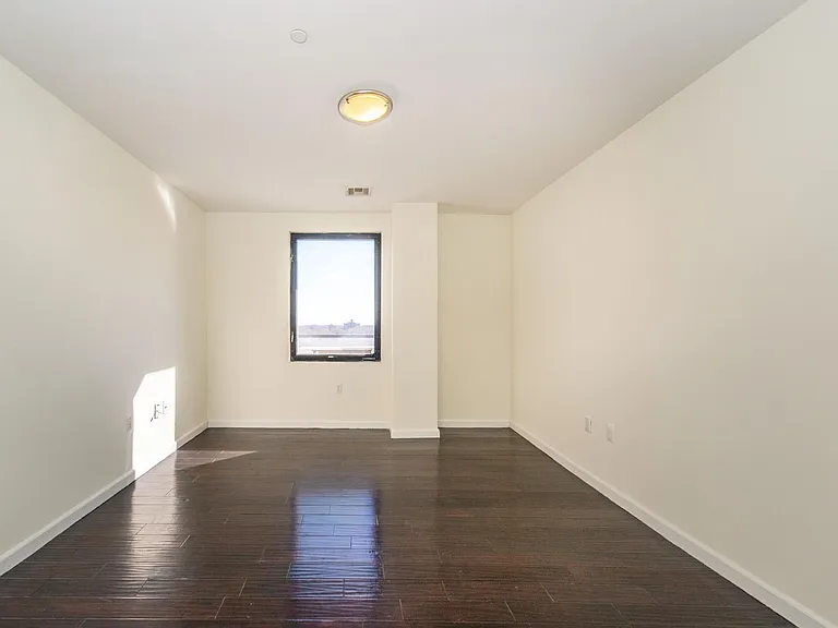 Aura 240 — Photo 21