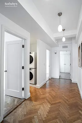Sold by Sotheby's International Realty | media 19