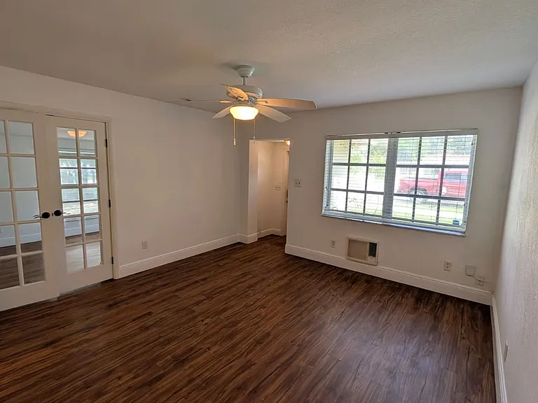 1448 NE 27th Ct — Photo 10