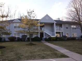 175 Lindsey Ct #294, Franklin Park, NJ 08823