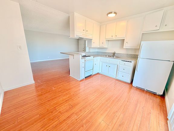 2nd image of 315 Gladys Ave APT 7
