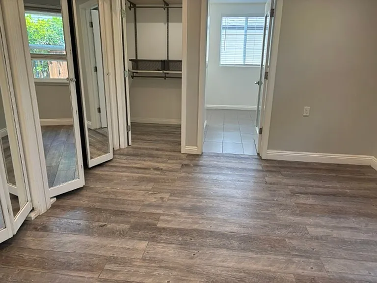 10610 Rhodesia Ave — Photo 16