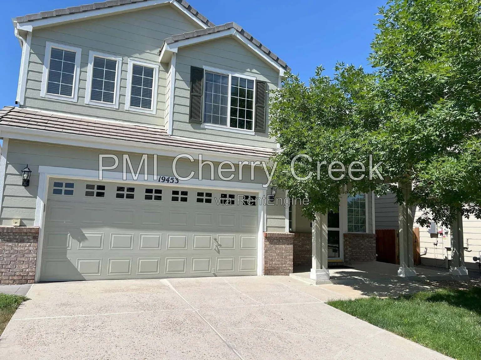 4 bed, 2.5 bath, 1890 sqft, $2,995 — Photo 3