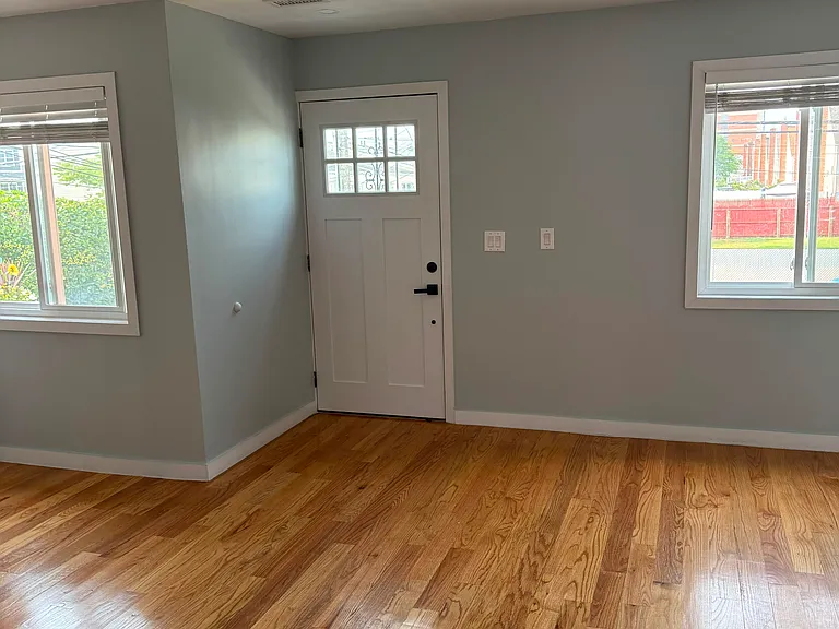 6512 Almeda Ave — Photo 1