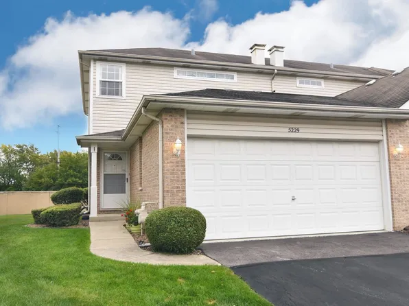 5229 Mint Julip Dr, Alsip, IL 60803