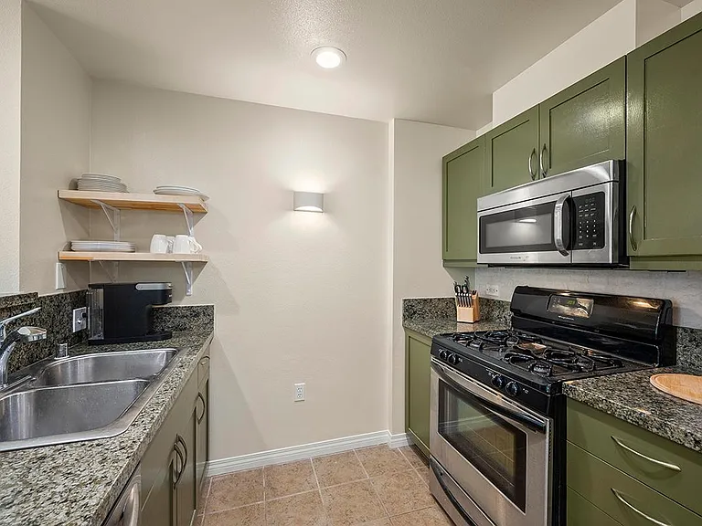 530 K St #408 — Photo 9