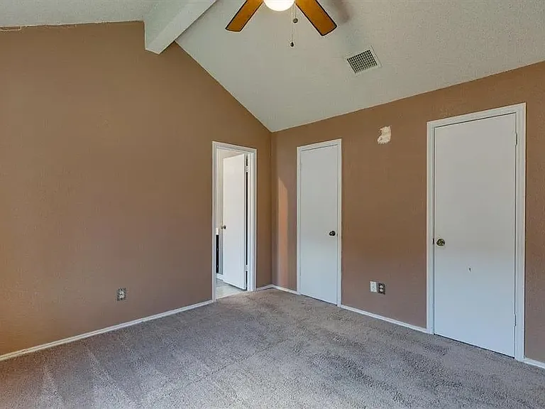 2321 Shadyoaks Ln — Photo 12