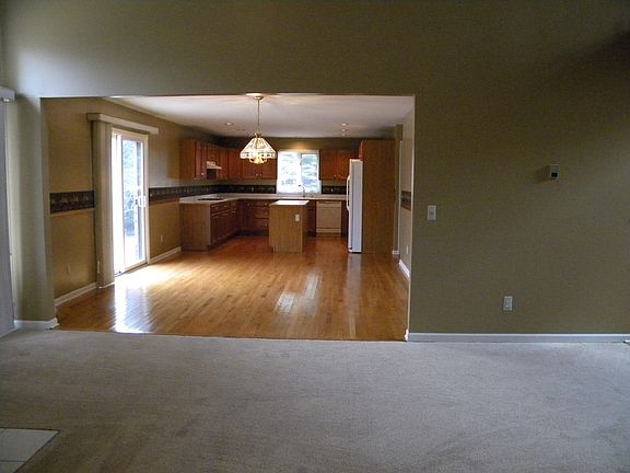 3rd image of 14635 Raven Ct