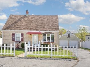 32 Smith Ave, Haskell, NJ 07420