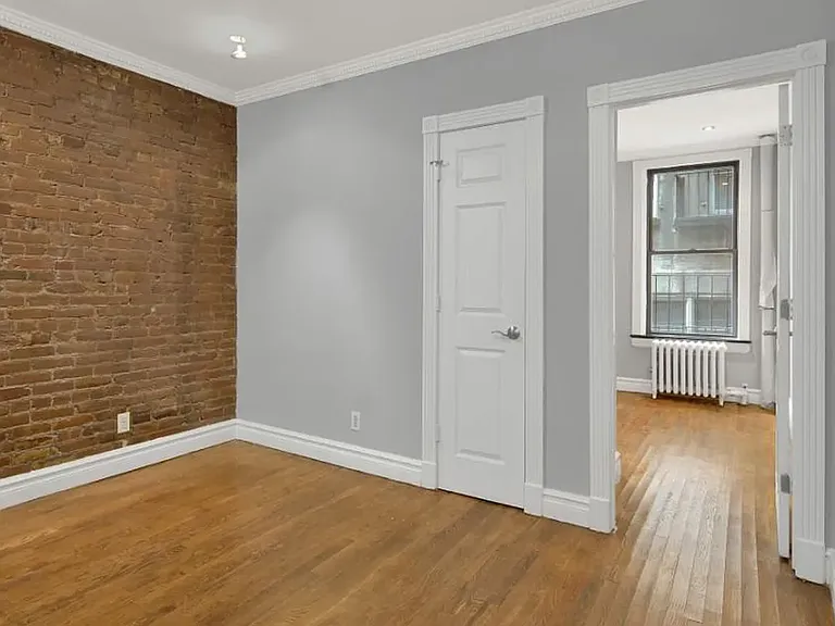 219 E 23rd St #11 — Photo 5