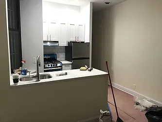 Rented by Salon Realty Corp