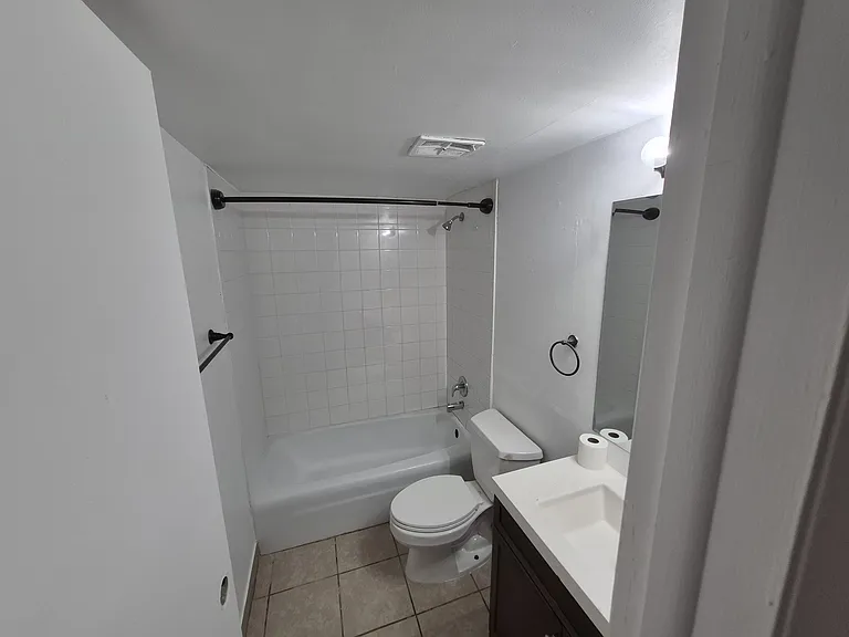 3661 SW 60th Ave — Photo 12