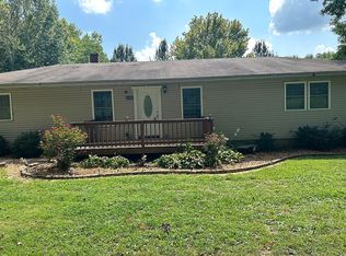 6180 Reevesville Rd, Grantsburg, IL 62943