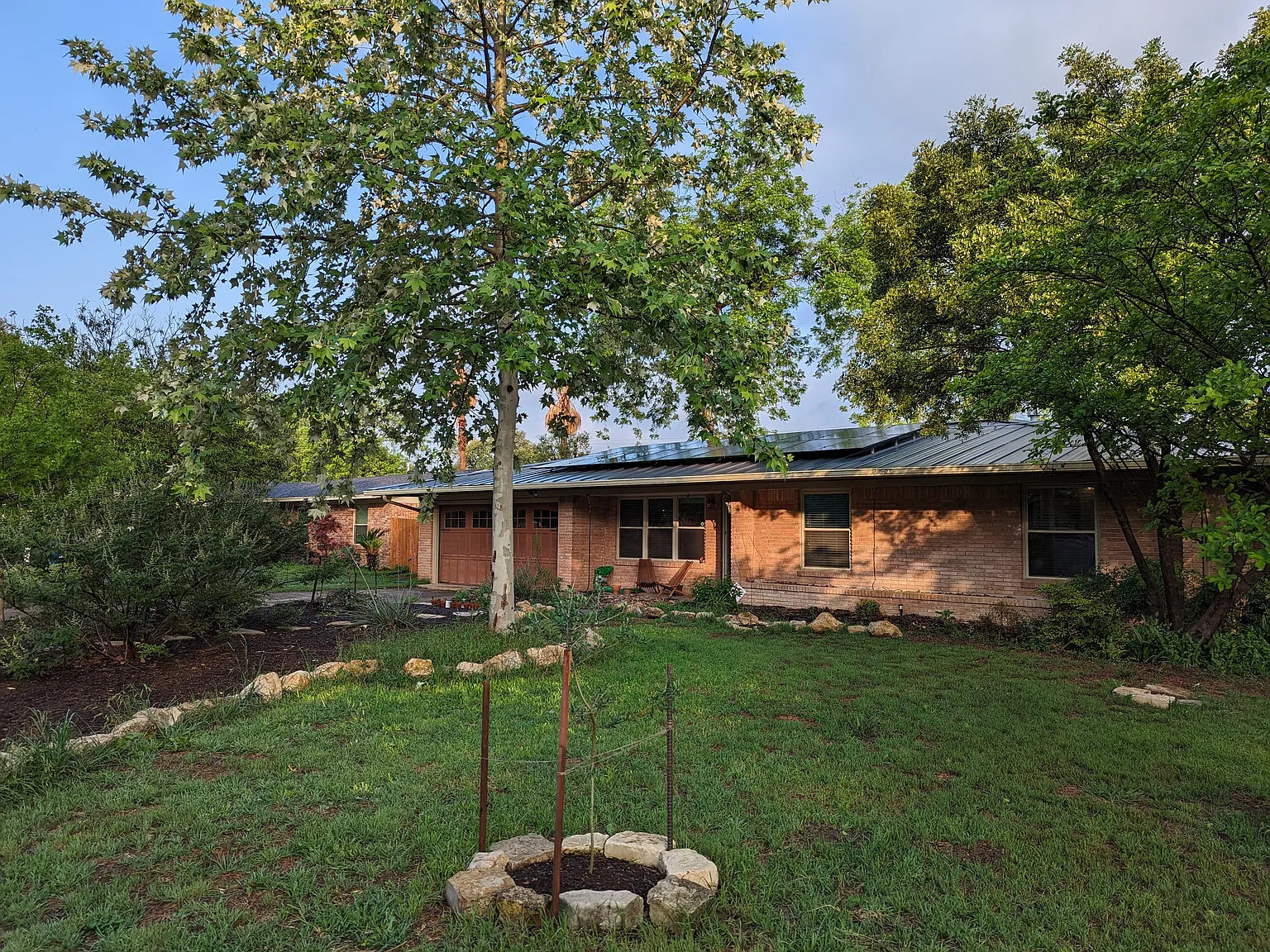 3 bed, 1848 sqft, $1,950 — Photo 1