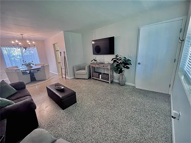 9840 SW 165th Ter — Photo 10