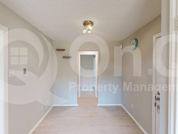 4th image of 1434 Creekwood Ln