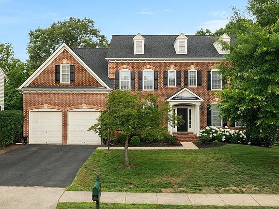 2nd image of 10012 Three Sisters Ct