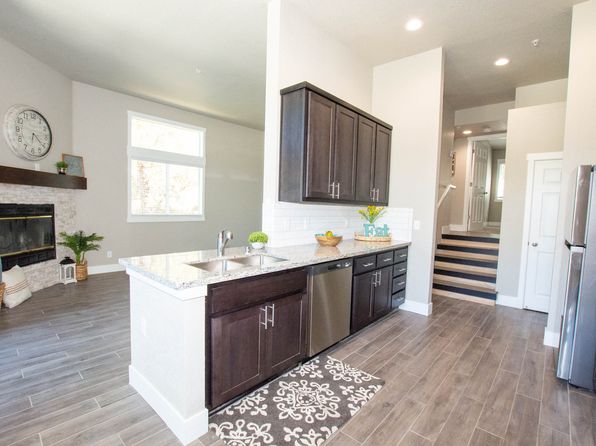 788 Mikkelsen Dr #204