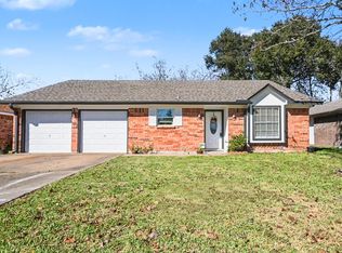 4202 Townes Forest Rd, Friendswood, TX 77546