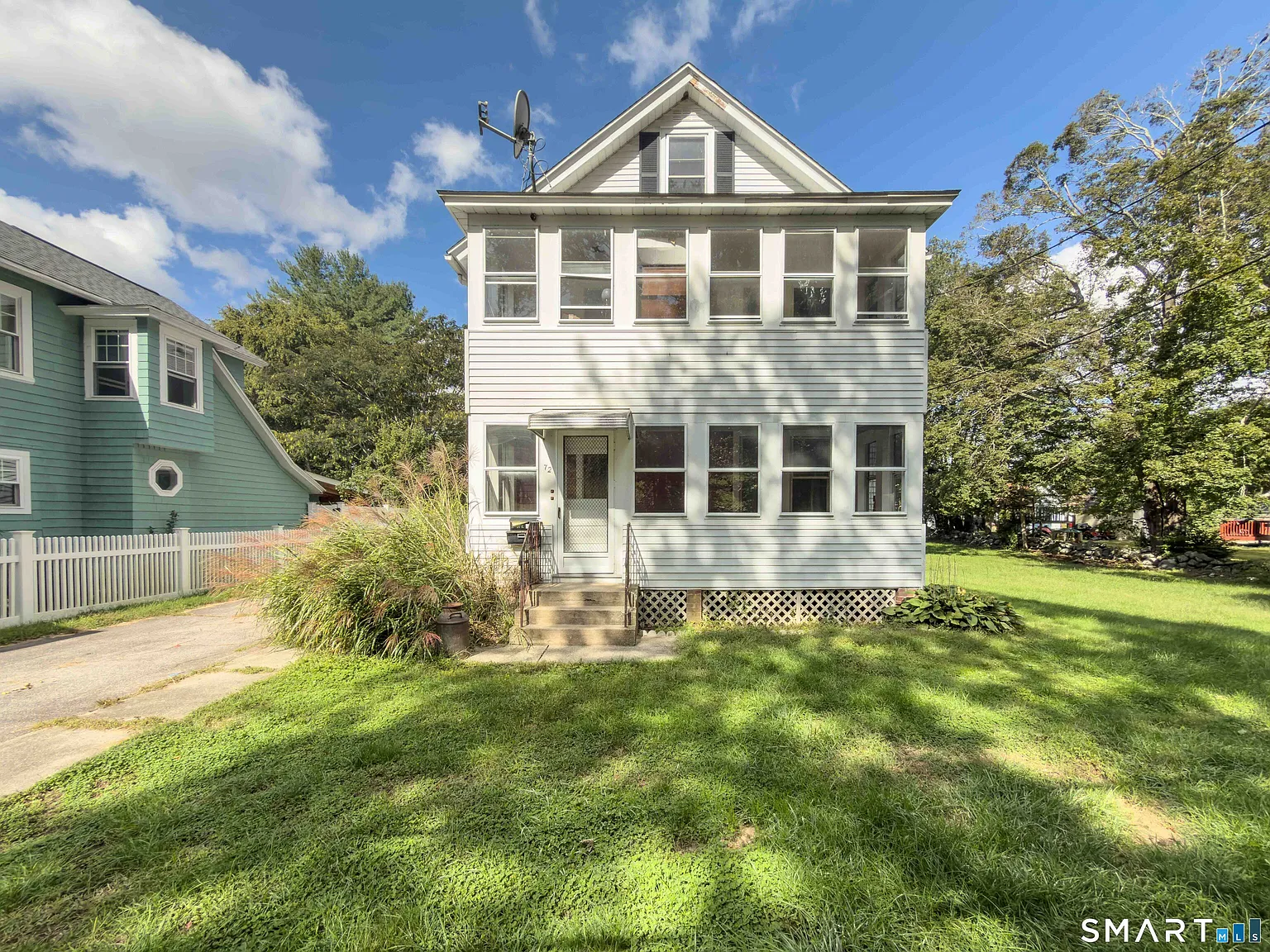 2 bed, 1.0 bath, 1800 sqft, $1,850 — Photo 2