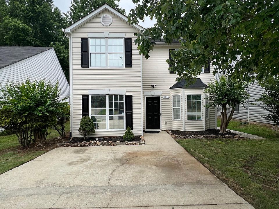 2220 Asquith Ave SW!