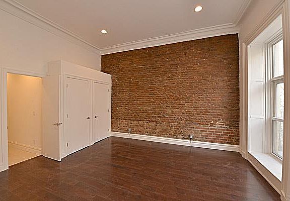 4th image of 132 Lexington Ave APT 1