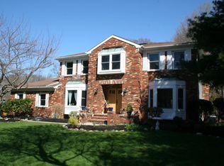 105 Wilshire Way, Lincroft, NJ 07738