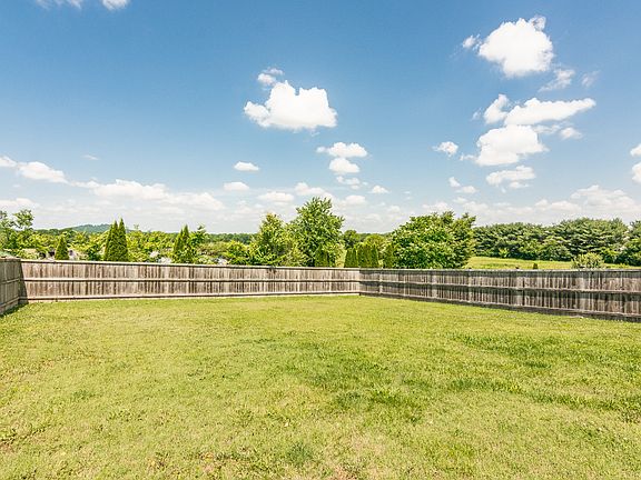 4th image of 398 Stratford Park Blvd