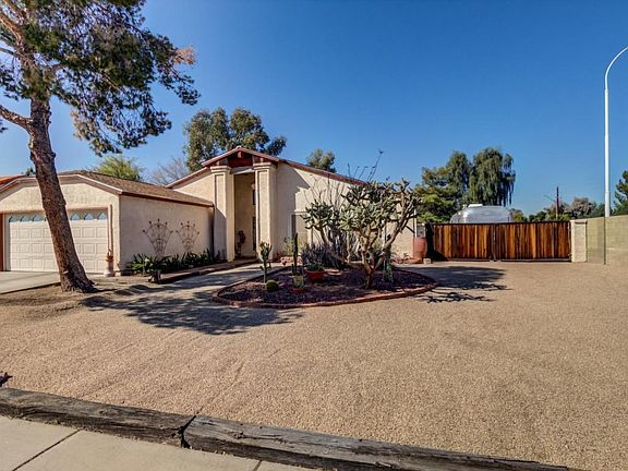 3rd image of 10452 N 63rd Dr