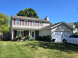 807 Kansas St, Carol Stream, IL 60188