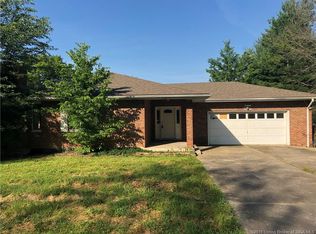 515 Mount Zion Rd, Henryville, IN 47126