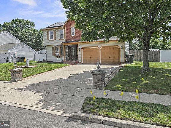 3rd image of 54 Randolph Ln