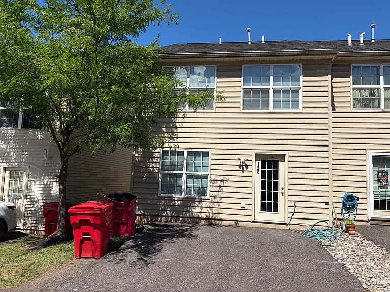 128 Cobbler Ln — Photo 4