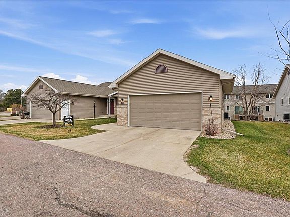 4th image of 178 Elliott Lane