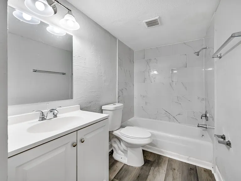 1259 Franklin St #C — Photo 5